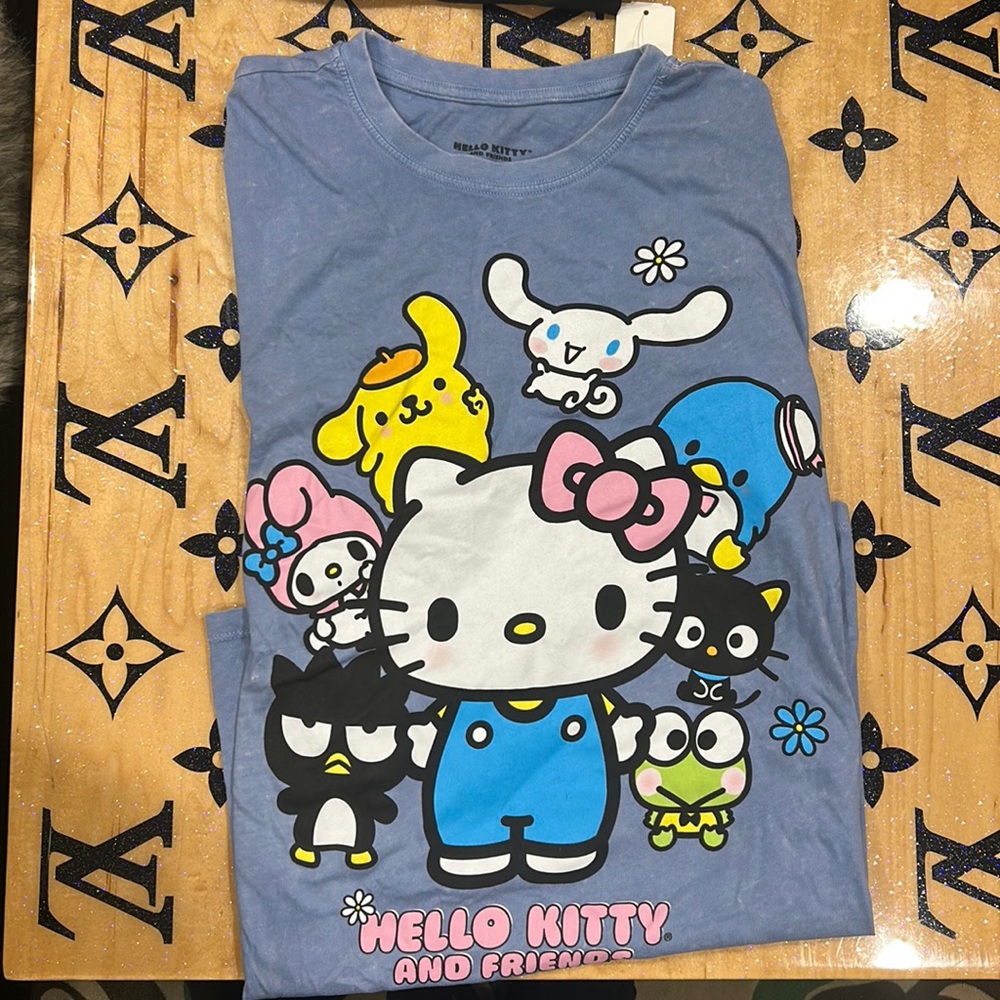 Hello kitty t-shirt